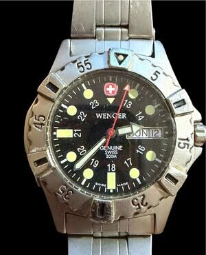 Wenger Genuine Swiss Army 200M Diver Watch Mens Steel Black Dial Day